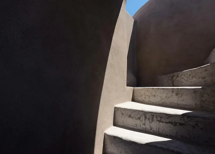 Andronikos Canaves Apart Otel Oia