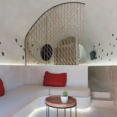 Andronikos Canaves 4*