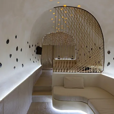 Aparthotel Andronikos Canaves 4*