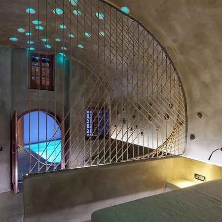 Aparthotel Andronikos Canaves 4*