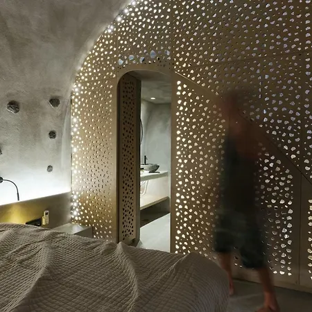 Andronikos Canaves Oia (Santorini)