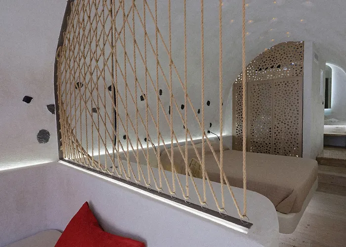 Andronikos Canaves Apartahotel 4*