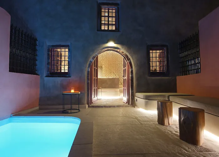 Andronikos Canaves 4* Oia (Santorini)