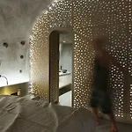 Andronikos Canaves Oia (Santorini)